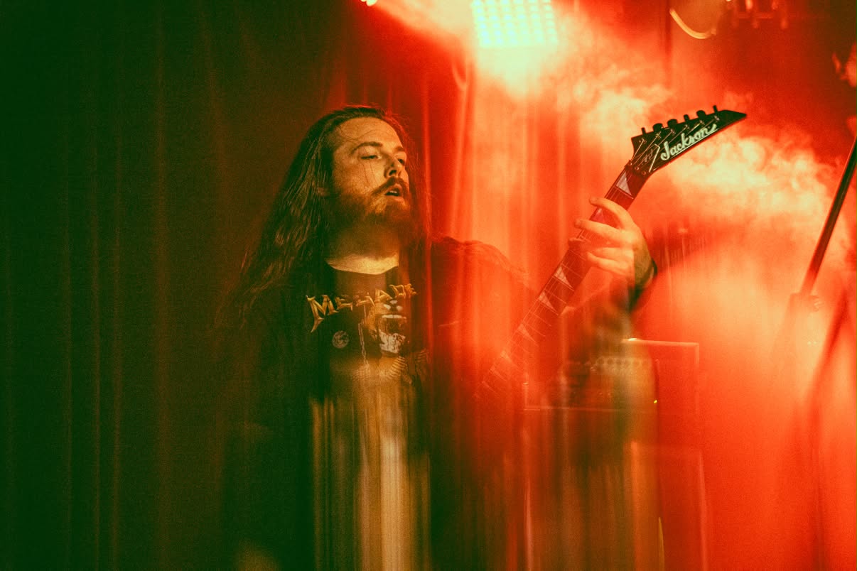 Vile Intention guitarist live